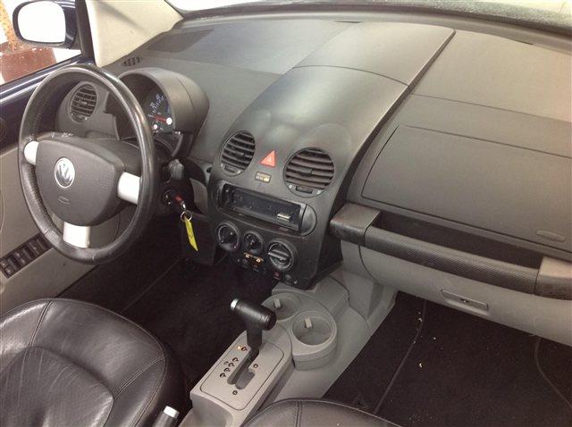 2005 Volkswagen New Beetle Luxury 4x4wood Trimheated Seats AWD SUV