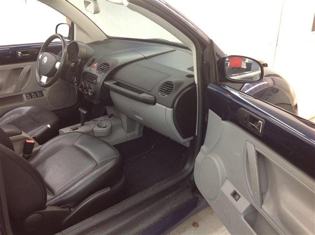 2005 Volkswagen New Beetle Luxury 4x4wood Trimheated Seats AWD SUV