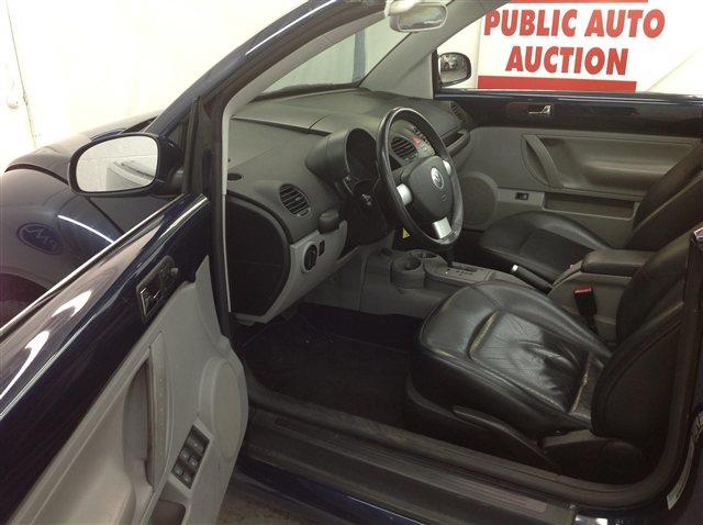 2005 Volkswagen New Beetle Luxury 4x4wood Trimheated Seats AWD SUV