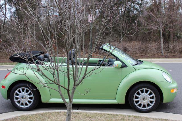 2005 Volkswagen New Beetle Unknown