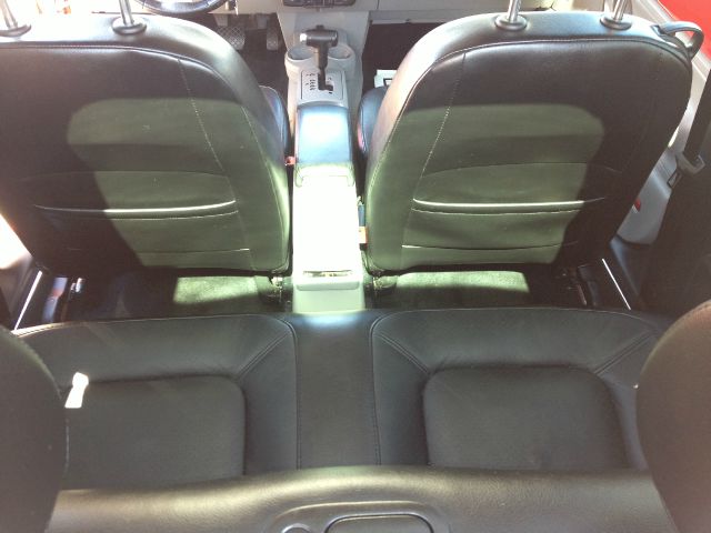 2005 Volkswagen New Beetle King Cab 4WD