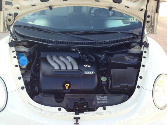 2005 Volkswagen New Beetle 2500 Extended Cab 4WD SLT