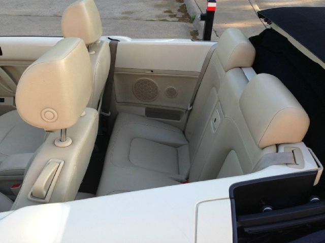 2005 Volkswagen New Beetle 2500 Extended Cab 4WD SLT