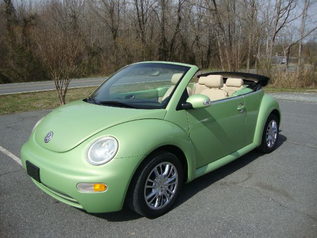 2005 Volkswagen New Beetle ZX4 SE Sedan