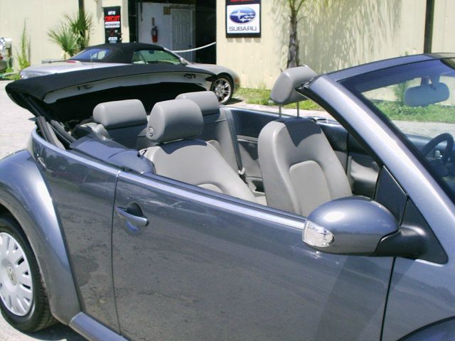 2005 Volkswagen New Beetle ZX4 SE Sedan