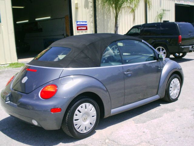 2005 Volkswagen New Beetle ZX4 SE Sedan