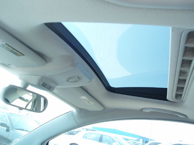 2005 Volkswagen New Beetle King Cab 4WD