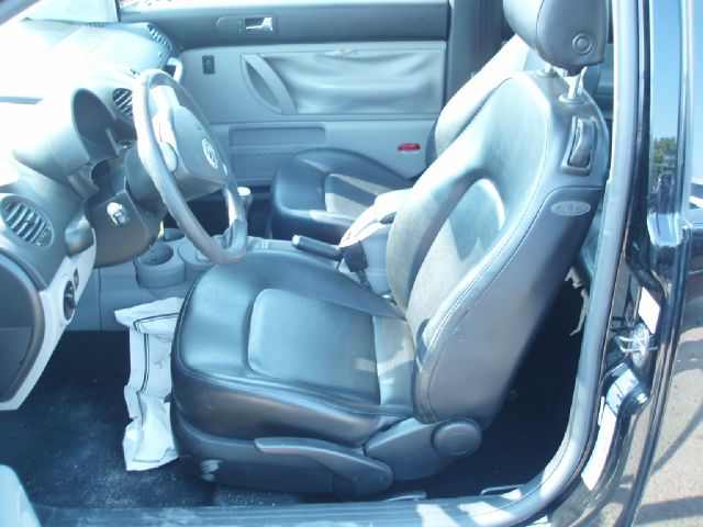 2005 Volkswagen New Beetle King Cab 4WD