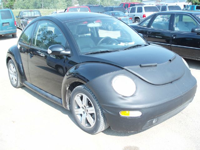 2005 Volkswagen New Beetle King Cab 4WD
