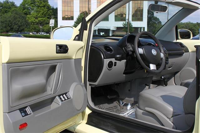 2006 Volkswagen New Beetle Unknown