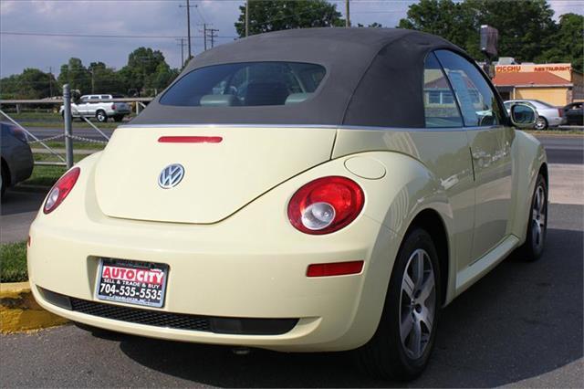 2006 Volkswagen New Beetle Unknown