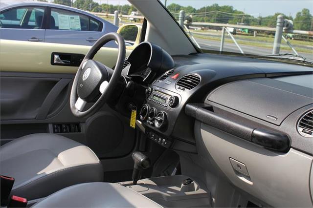 2006 Volkswagen New Beetle Unknown