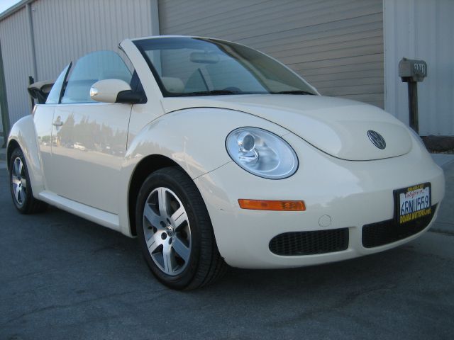 2006 Volkswagen New Beetle BASE W/1sv