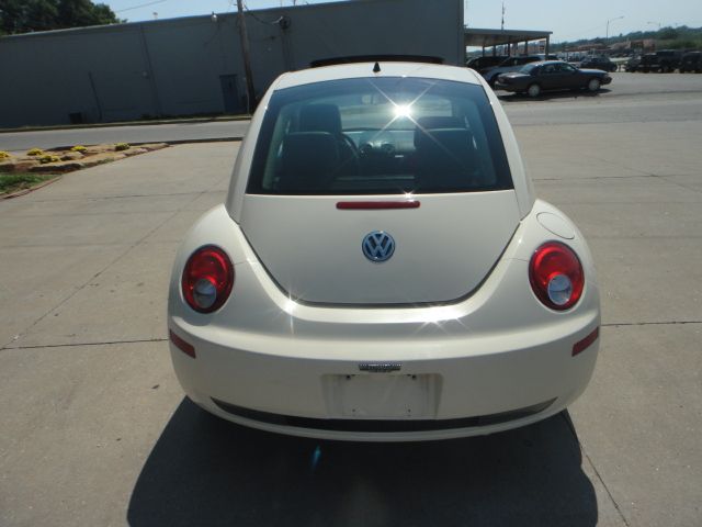2006 Volkswagen New Beetle CD With MP3
