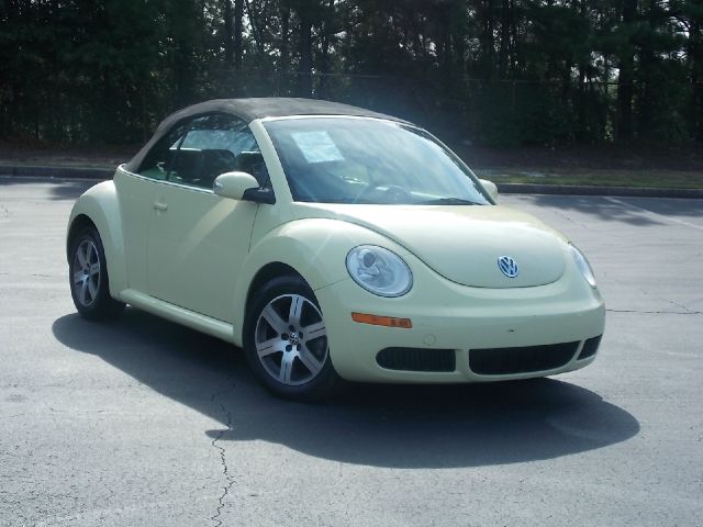 2006 Volkswagen New Beetle Reg Cab 118 WB