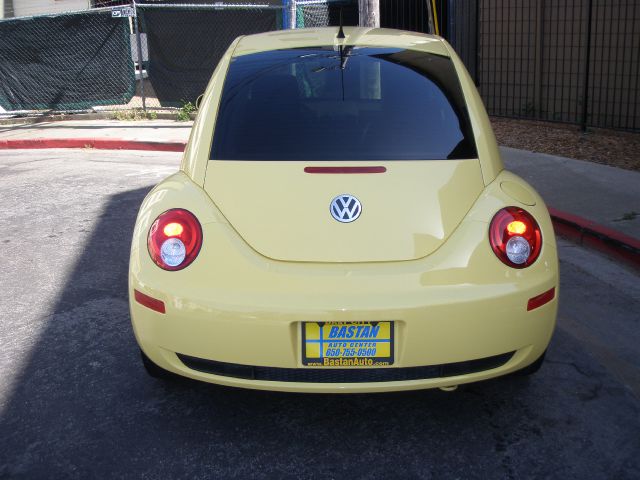 2006 Volkswagen New Beetle Unknown