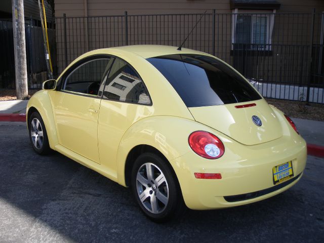 2006 Volkswagen New Beetle Unknown