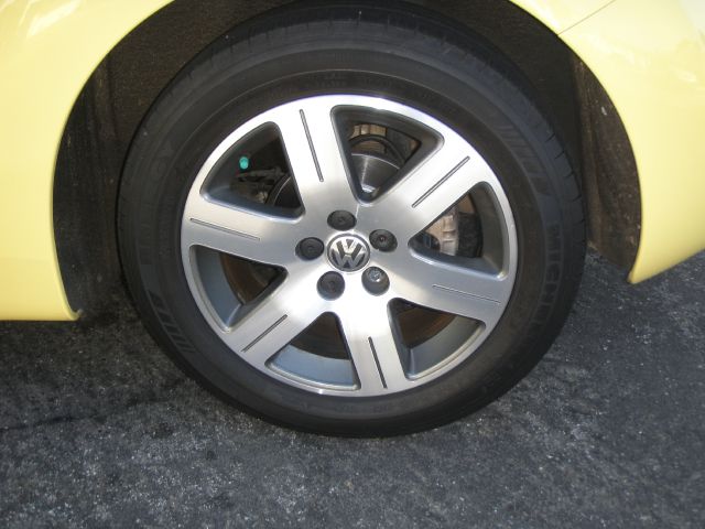 2006 Volkswagen New Beetle Unknown