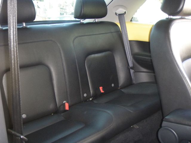 2006 Volkswagen New Beetle Unknown