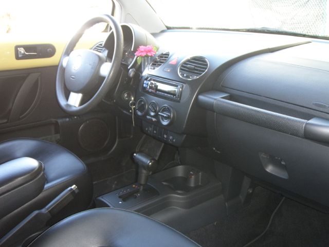 2006 Volkswagen New Beetle Unknown