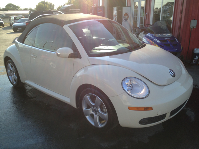 2006 Volkswagen New Beetle Reg Cab 118 WB