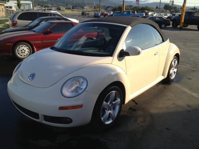 2006 Volkswagen New Beetle Reg Cab 118 WB