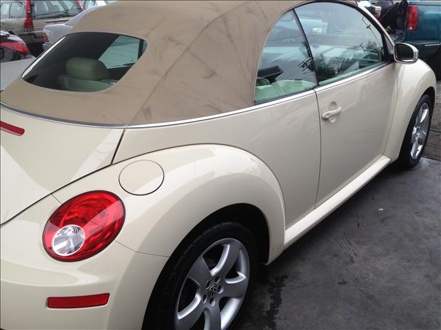 2006 Volkswagen New Beetle Unknown