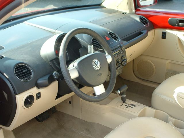 2006 Volkswagen New Beetle CD With MP3