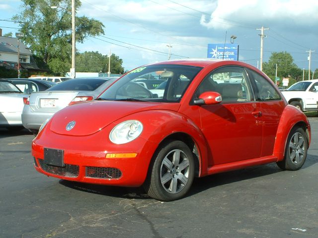 2006 Volkswagen New Beetle CD With MP3