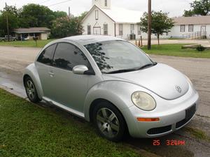 2006 Volkswagen New Beetle DUMP LIFT