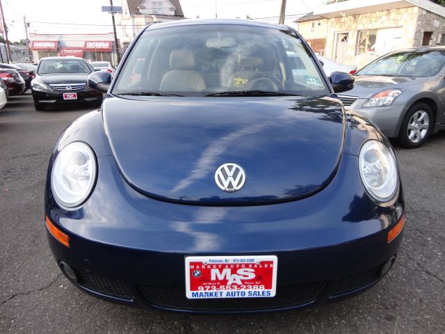 2006 Volkswagen New Beetle Reg Cab 135.5 WB 4WD DRW