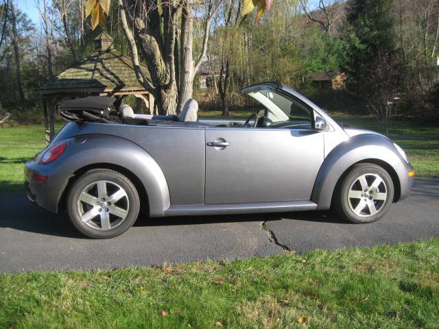 2006 Volkswagen New Beetle Aero Sedan