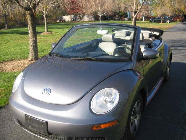 2006 Volkswagen New Beetle Aero Sedan