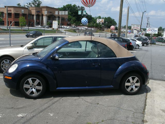 2006 Volkswagen New Beetle Reg Cab 118 WB