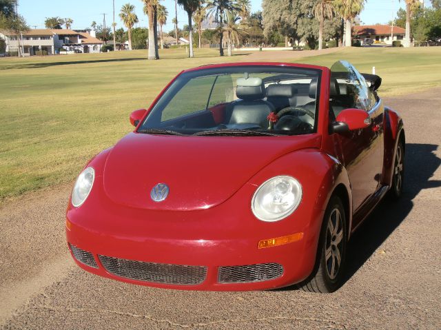 2006 Volkswagen New Beetle Reg Cab 118 WB