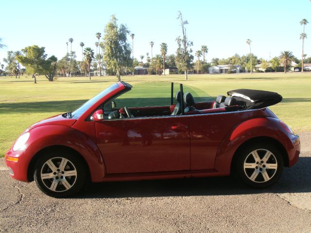 2006 Volkswagen New Beetle Reg Cab 118 WB