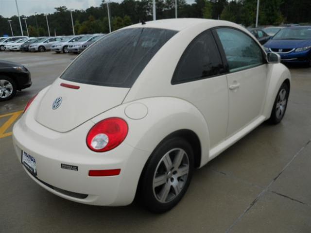 2006 Volkswagen New Beetle CD With MP3