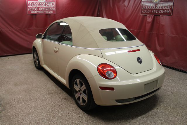 2006 Volkswagen New Beetle 2500 HD SLE Duramax
