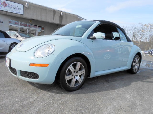 2006 Volkswagen New Beetle BASE W/1sv