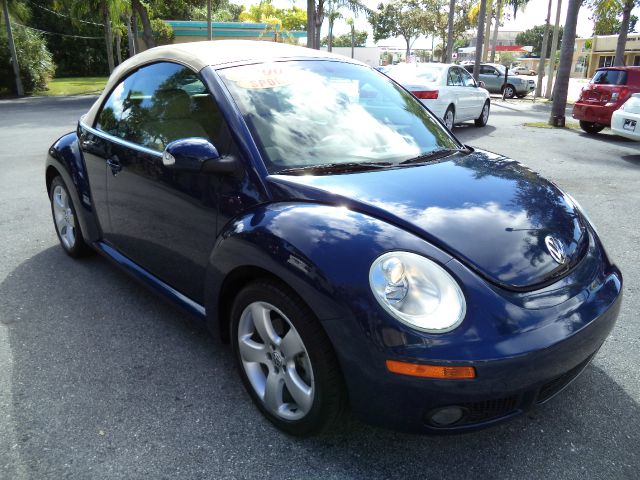 2006 Volkswagen New Beetle Reg Cab 118 WB