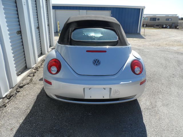 2006 Volkswagen New Beetle Reg Cab 118 WB