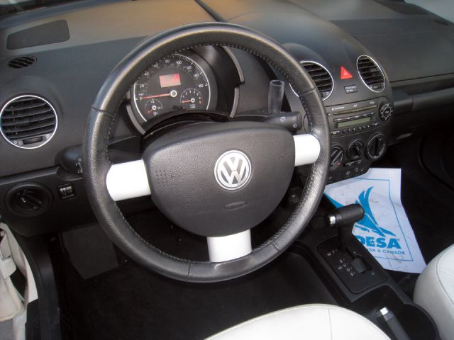 2007 Volkswagen New Beetle BASE W/1sv