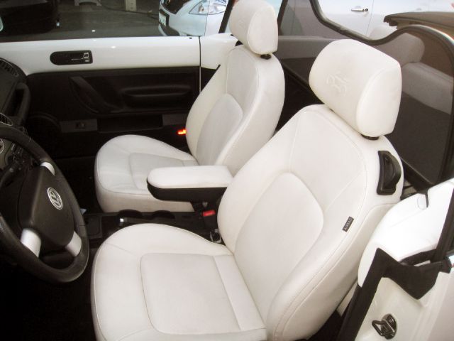 2007 Volkswagen New Beetle BASE W/1sv