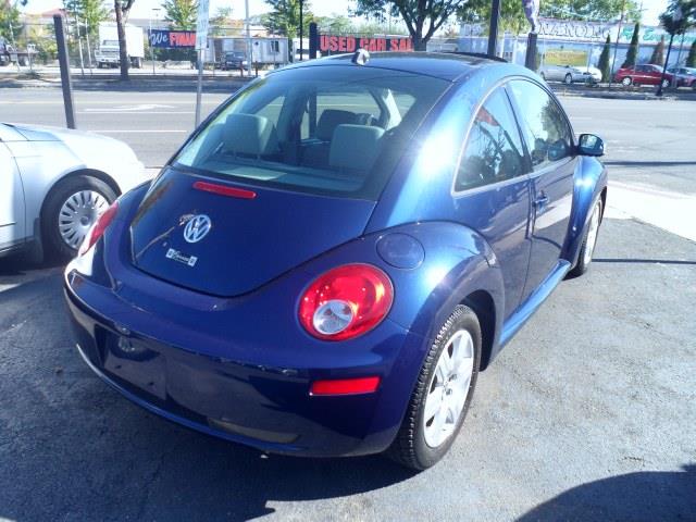 2007 Volkswagen New Beetle Crewmax Truck