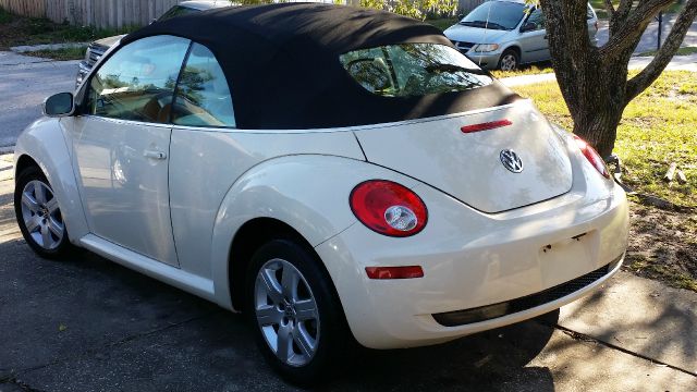 2007 Volkswagen New Beetle Reg Cab 118 WB