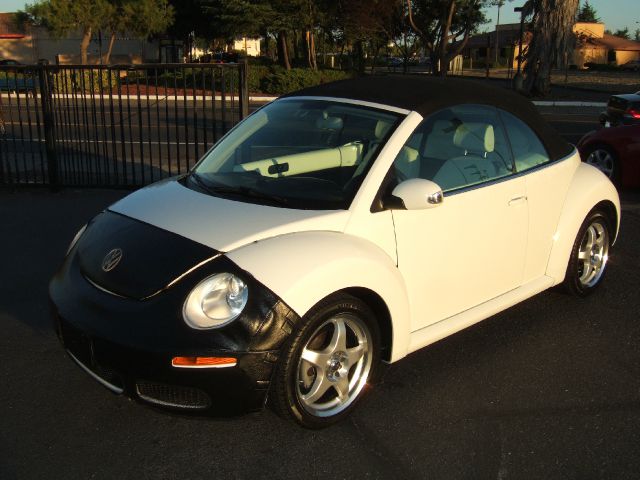 2007 Volkswagen New Beetle BASE W/1sv