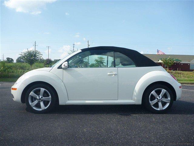 2007 Volkswagen New Beetle 1997 Isuzu S