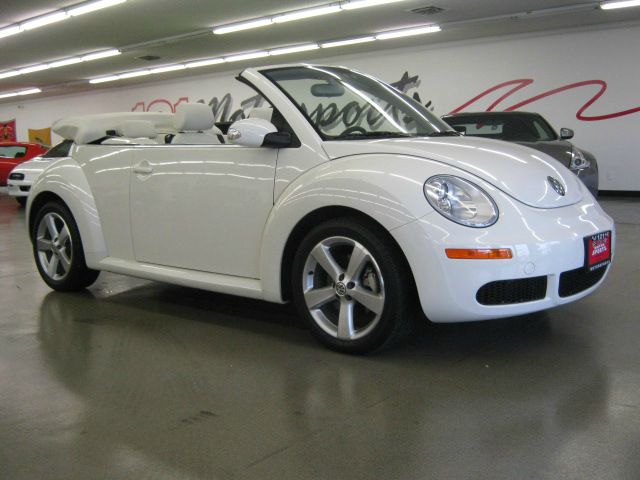2007 Volkswagen New Beetle Reg Cab 118 WB