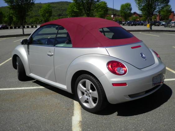 2009 Volkswagen New Beetle 2003 Toyota Sport