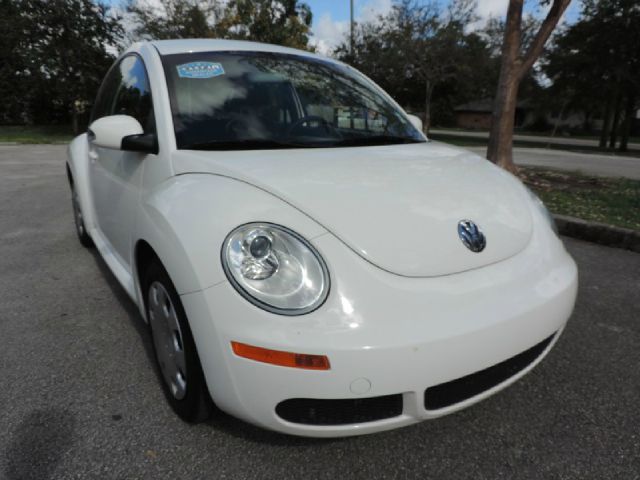 2010 Volkswagen New Beetle Limited Wagon